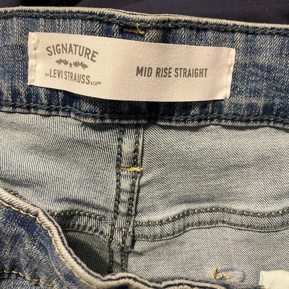 Levi’s, size 16. 👖bundle for $10/pair👖